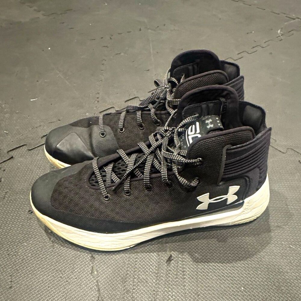 Under Armour Men's Black/White Mid Top Lace Up Athletic Sneakers